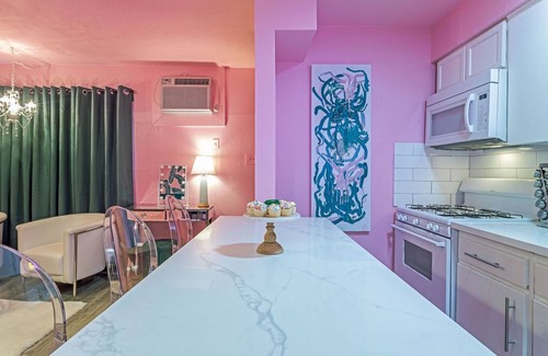 Montrose Apartment | Your Montrose Studios! Sleeps 58, 29BR/29BA/29PA ⭐️⭐️⭐️⭐️⭐️