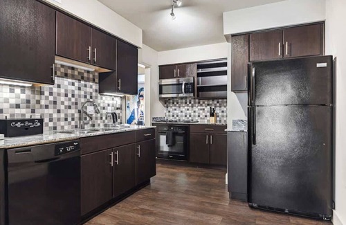 The Galleria Apartment | Your October Steal Stylish Galleria Condo