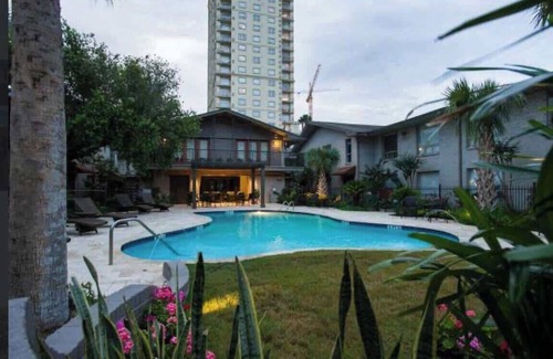 The Galleria Apartment | Your October Steal Stylish Galleria Condo