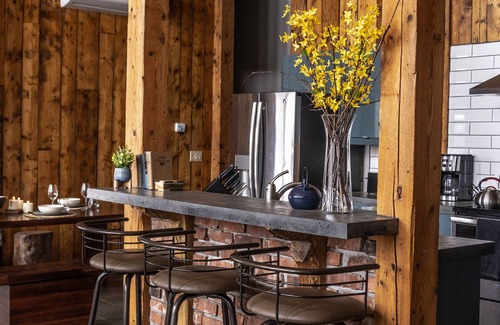 New Glasgow House | Your One-Of-A-Kind Experience on PEI. Near golf, beaches & restaurants!