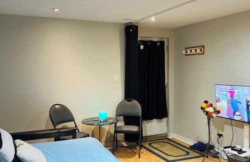 Brampton Apartment | Your Own Suite-Moderncharm Hideaways Near Toronto Airport