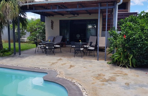 Pereybere Villa | Your own villa with private pool in tropical garden.