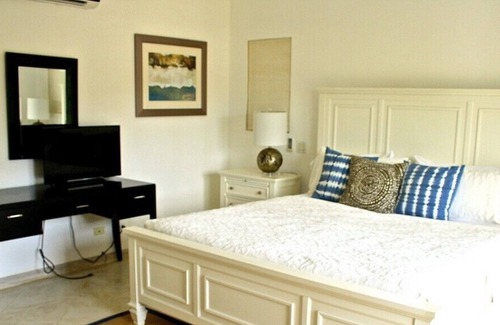 Mullins Villa | Your Perfect Caribbean Home in Classic Colonial Style