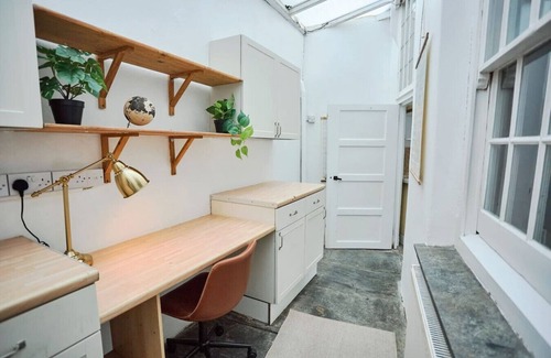 Stratton House | Your Perfect Coastal Retreat, Bude | Sleeps 8