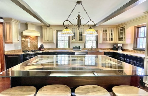 Pinehurst House | Your Private Clubhouse with Golf Simulator and Pool