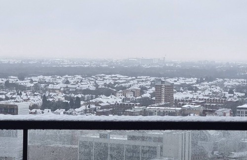 London Borough of Hounslow Apartment | Your Private En-suit in a Luxury high Rise