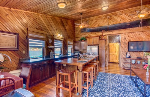 Jonesville House | Your Private Paradise