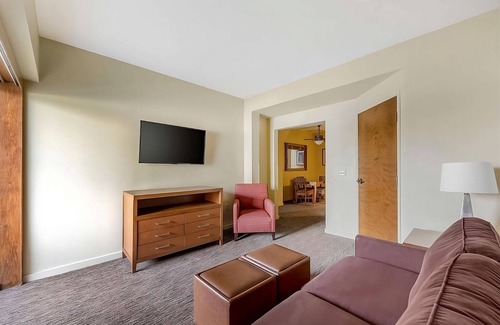 Enterprise Hotel | Your Resort in Vegas Near the Strip:Explore,Relax!Swim,Onsite Pool!2 Units
