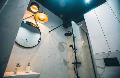 Nowe Miasto Apartment | YOURAPART STARÓWKA z JACUZZI