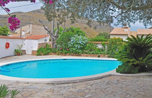 Les Palmeres House | YourHouse Malondra, spacious villa with private pool in Port de Pollença