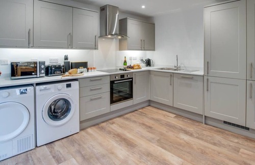 Llangefni House | Yr Hen Barlwr in the beautiful Llangefni