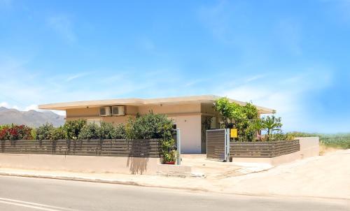 Kamisiana Apartment | Yucca Studio, beautiful apartment with garden