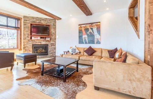 Hirafu Ski Chalet | Yukimi 1