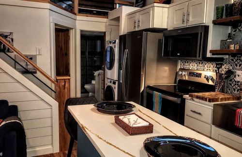 Foothills Cottage | Yuma Foothills, close to riding, biking,hiking. Quiet neighborhood.