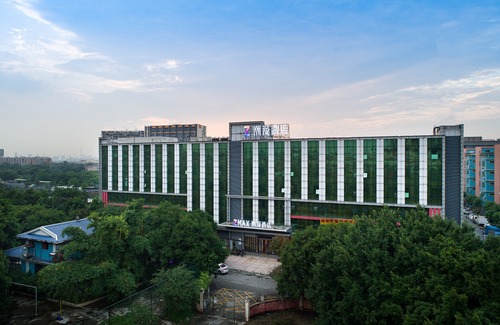 Panyu Hotel | Z MAX Hotel (Guangzhou South High-speed Railway Station, Nanpu Metro Station)