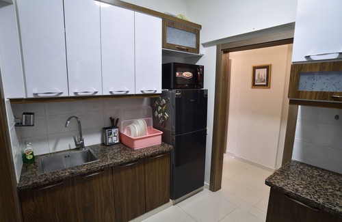 Karachi Apartment | Zaha Homes: Bright, Modern 3br Family-friendly apartment