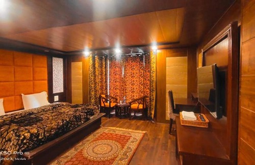 Srinagar Apartment | ZAHGEER GULMARG