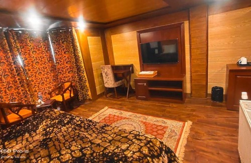 Srinagar Apartment | ZAHGEER GULMARG