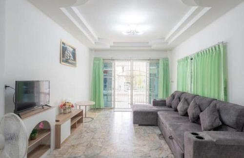 Khlong Hae House | Zaina Home Halal حل