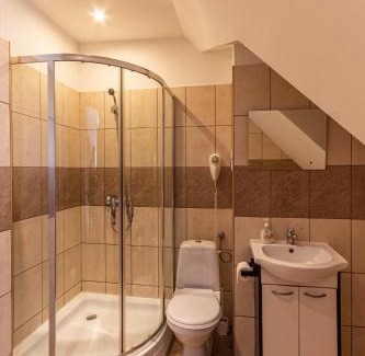 Dabrowa Gornicza Hotel | Zajazd Bachus