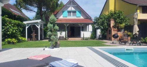 Zamardi Apartment | Zamardi private villa with own pool and huge garden, 150m to longest free beach at Balaton