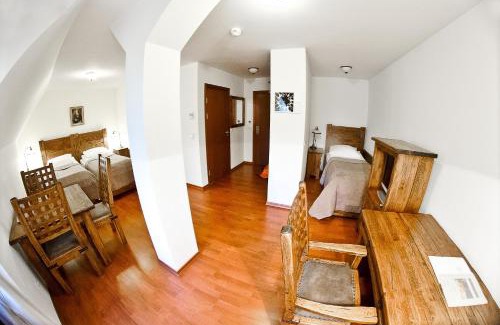 Niepolomice Hotel | Zamek Królewski w Niepołomicach
