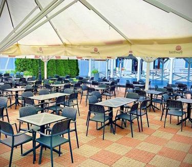 Chlopy Bed & Breakfast | ZAMEK NA PIASKU - Tuż przy Plaży