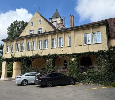 Nowecin Hotel | Zamek Nowęcin