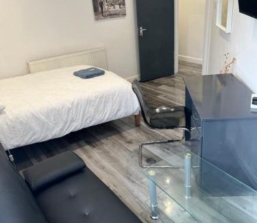 Stoke-on-Trent Hotel | Zams rooms