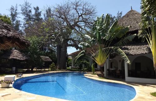 Diani Beach Bed & Breakfast | Zarafa House