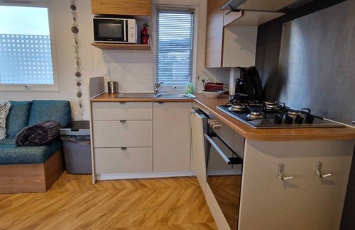 Oostkapelle Ski Chalet | Zeeland Chaletje in Oostkapelle on a family-friendly park
