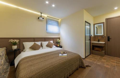 Shangri-La House | Zemulong Inn - Shangri-La, Dukezong Ancient Town, Moonlight Plaza