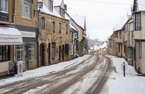 Winchcombe Bed & Breakfast | Zen Cottage, Cheltenham