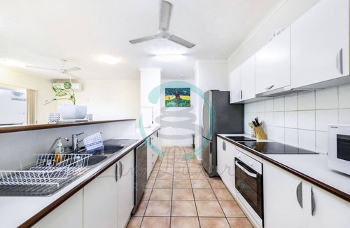 Rapid Creek Condo | ZEN FORESHORE - 2 Bedroom Apt with Pool