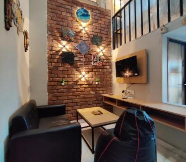 Rishikesh Apartment | Zen Haven - Luxury Ganga Access & Mountain View