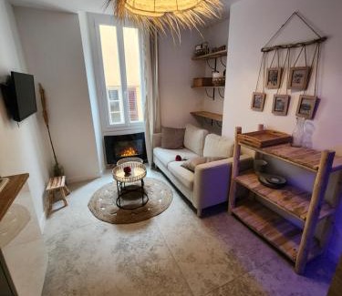 Hyeres City Centre Apartment | Zen room - Havre de paix