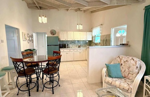 Douglas House | ZenBreak Steps to the Sea 2Bd