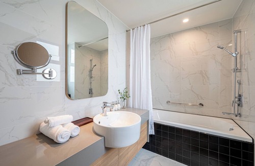 Phuong 1 Apartment | Zenity City Lights-3BR Sanctuary w/Pool & Gym 1204