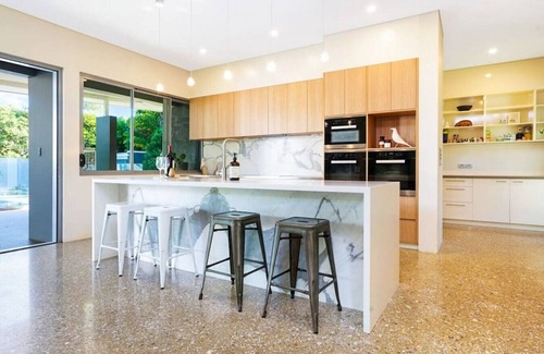 Fannie Bay Villa | ZENLUX - 5BR Holiday Home with Pool