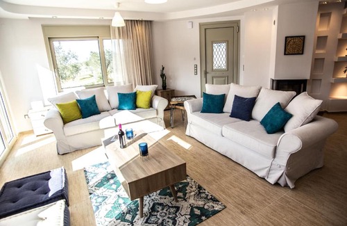 Thermaikos Villa | Zennova #21 Villa Melezin