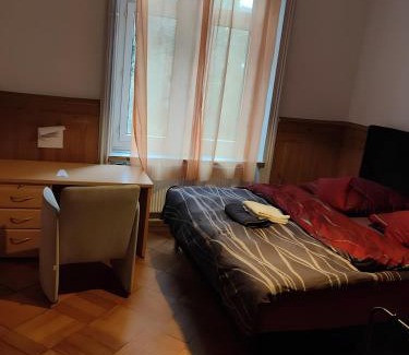 Solothurn House | Zentrales Zimmer im 1OGC 2 Gehminuten zum Bahnhof Solothurn