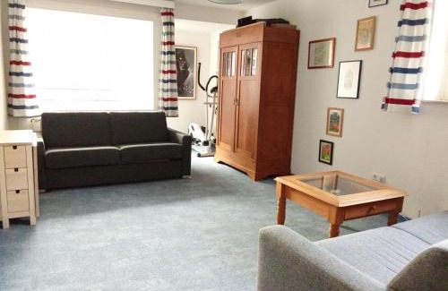 Volksdorf Apartment | Zentrum Volksdorf 350m zur U-Bahn! Sehr gute Lage schickes Apartment