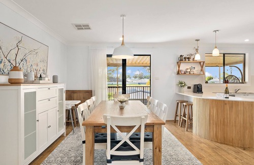 Cessnock House | ZenVine Retreat- A place to recharge in Hunter Valley