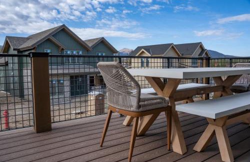 Fraser House | Zephyr Escape