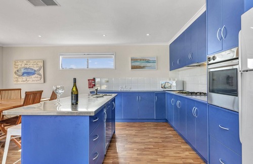 Port Willunga House | Zephyr Shores - Port Willunga - Cosy Beach Retreat just Moments from the Beach