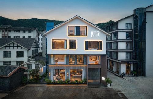 Wulingyuan Hotel | Zhangjiajie National Park RU Hotel-Free pick up service
