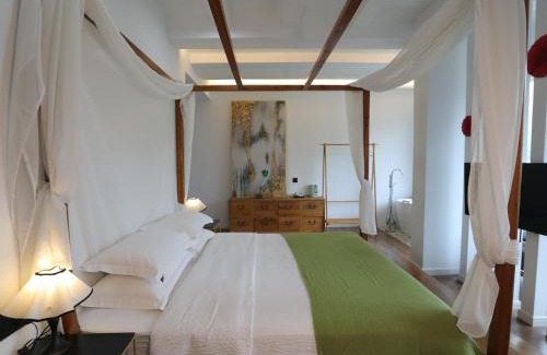 Wulingyuan Apartment | Zhangjiajie Southgate Flower Garden Lodge at the Park Entrance