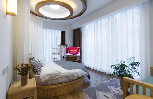 Yongding House | Zhangjiajie Twelve Warm Inn-Tianmen Mountain Ropeway Station