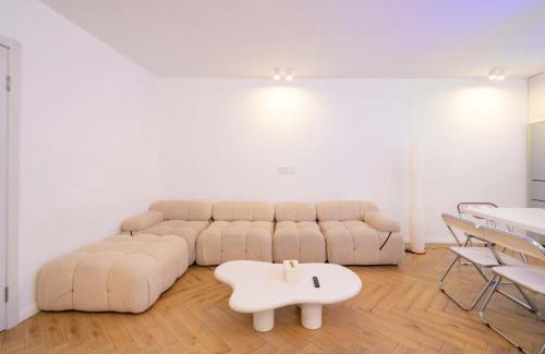 Jing'an Apartment | ZHome-Three floors 4 bedrooms - near Nanjing Road