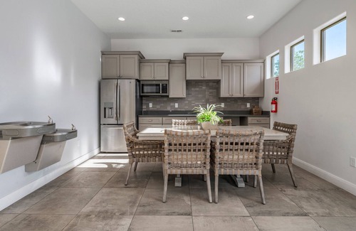 Hurricane House | Zion Village Resort 362 | Zions National Park, Ping Pong, Community Resort